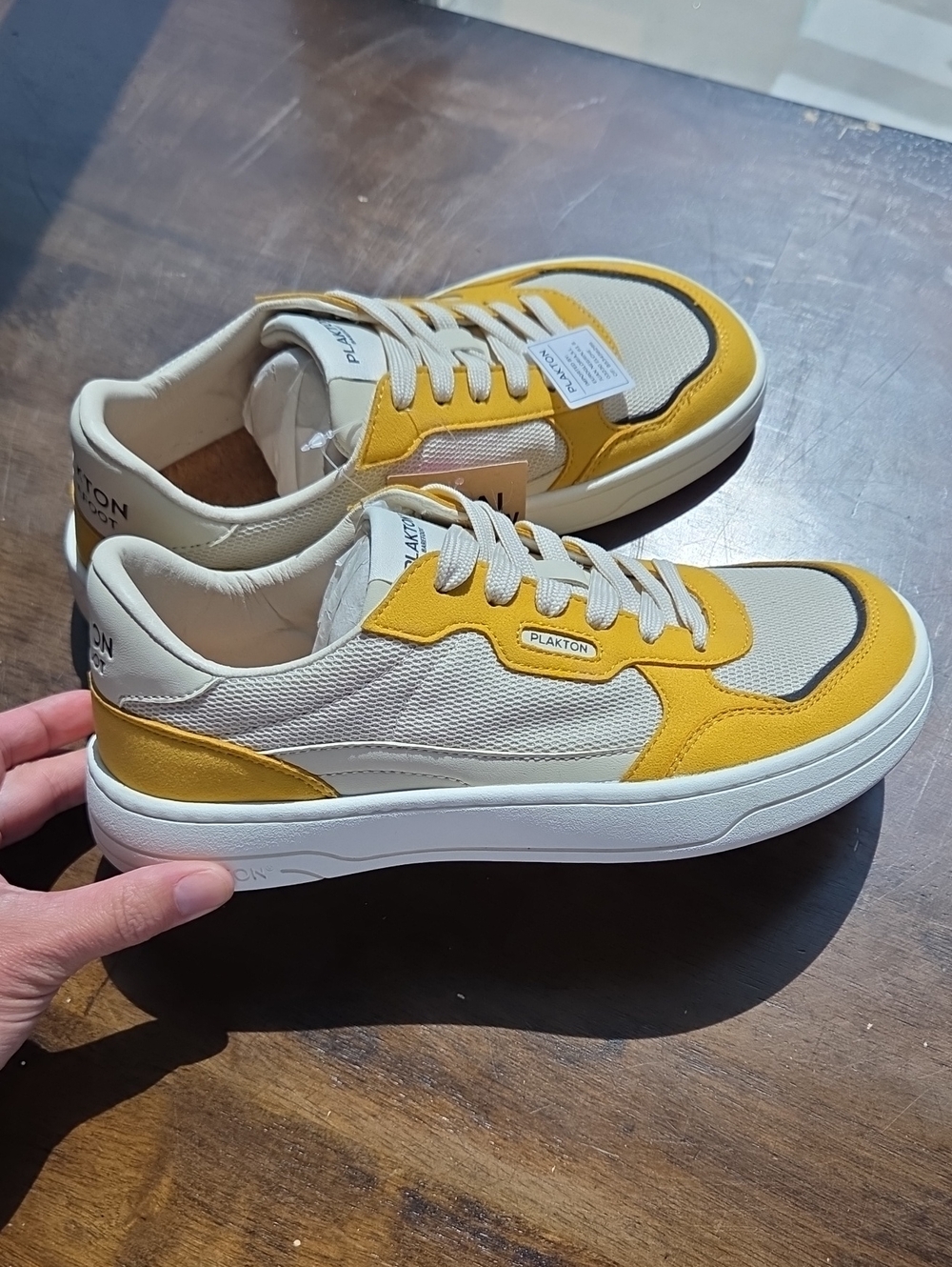 Plakton Size EU 37 Women’s Yellow & Cream Low-Top Sneakers New With Tags